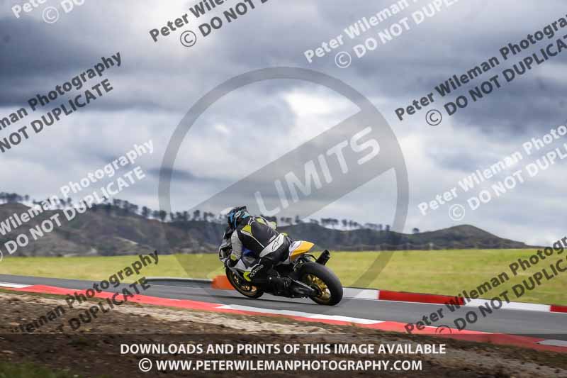 cadwell no limits trackday;cadwell park;cadwell park photographs;cadwell trackday photographs;enduro digital images;event digital images;eventdigitalimages;navarra;no limits trackdays;peter wileman photography;racing digital images;trackday digital images;trackday photos